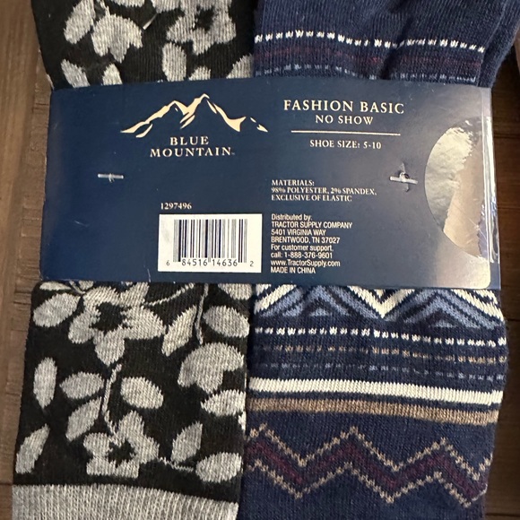 Two Blue Mountain Smooth Comfort Arch Support Crew Socks 6-Packs - Picture 4 of 8